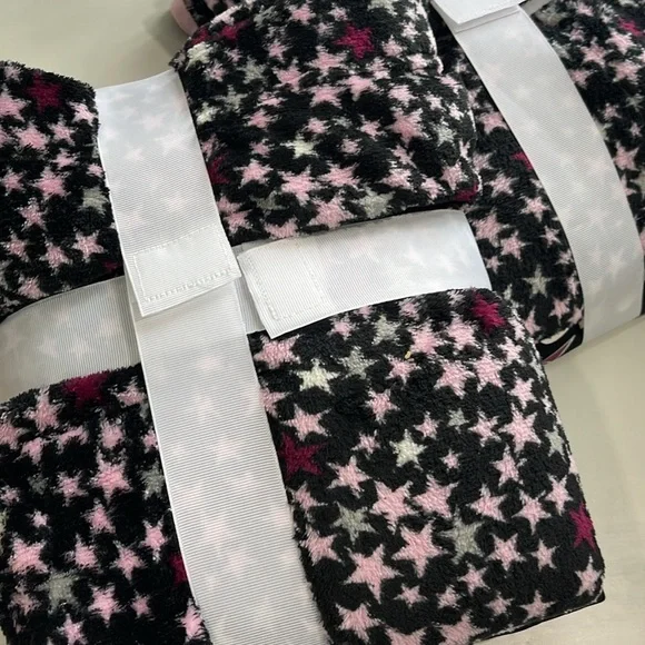 2 Pieces Pajama Set Plush Pants & Long Sleeve Tee NWT - Picture 5 of 10